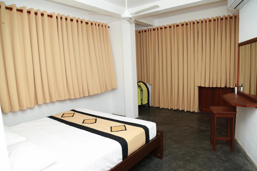 Four Season Guest House Tangalle Ngoại thất bức ảnh